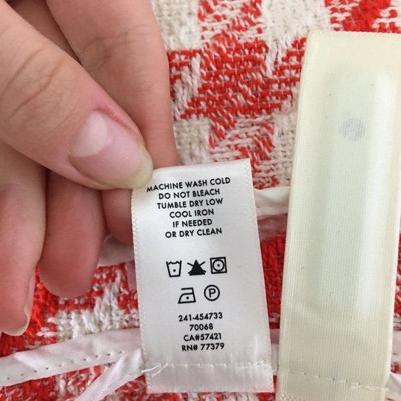 Women's Red and White Houndstooth Jacket - Picture 9 of 11